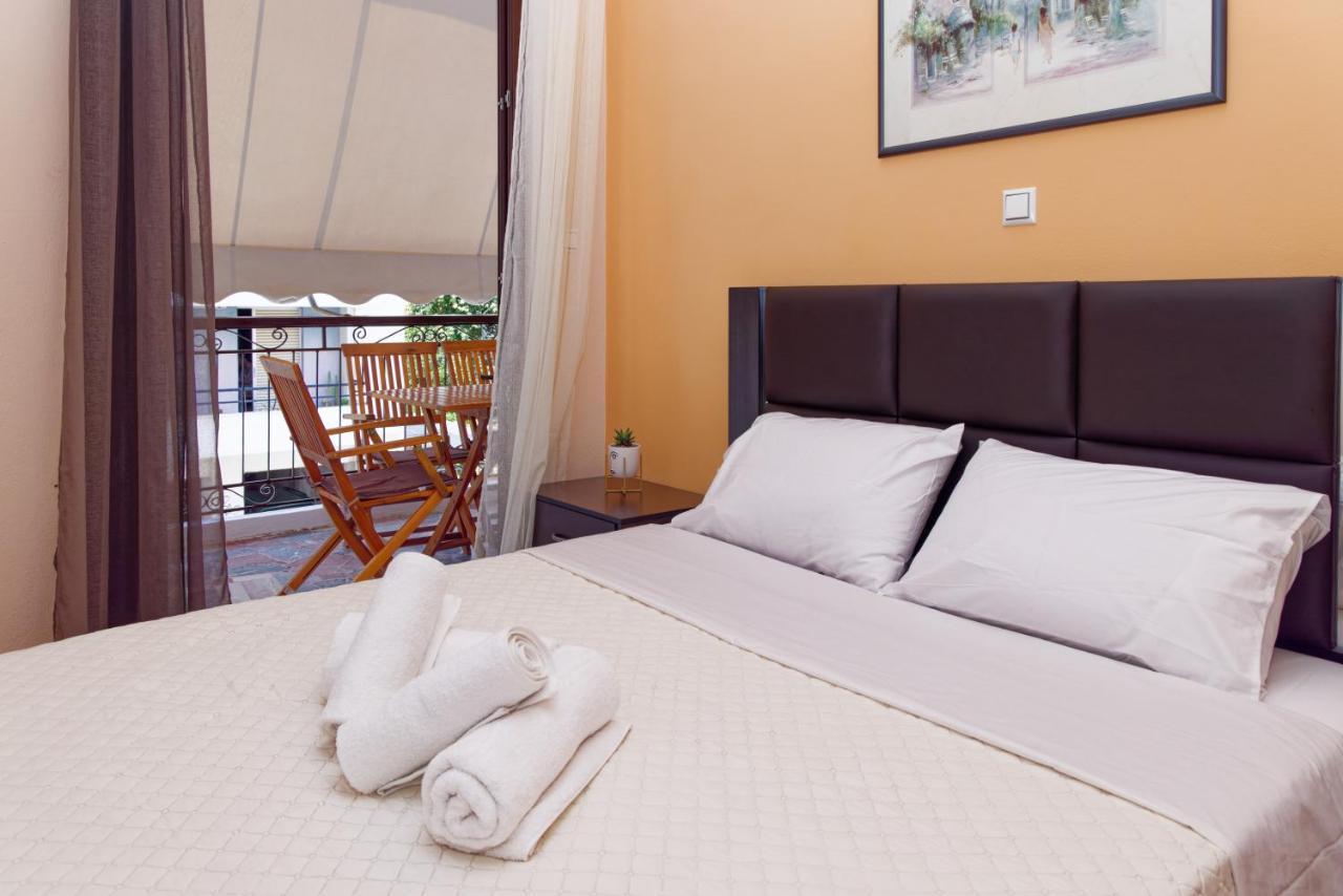 Serenity Apartment Каламата Экстерьер фото